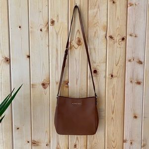 Crossbody purse